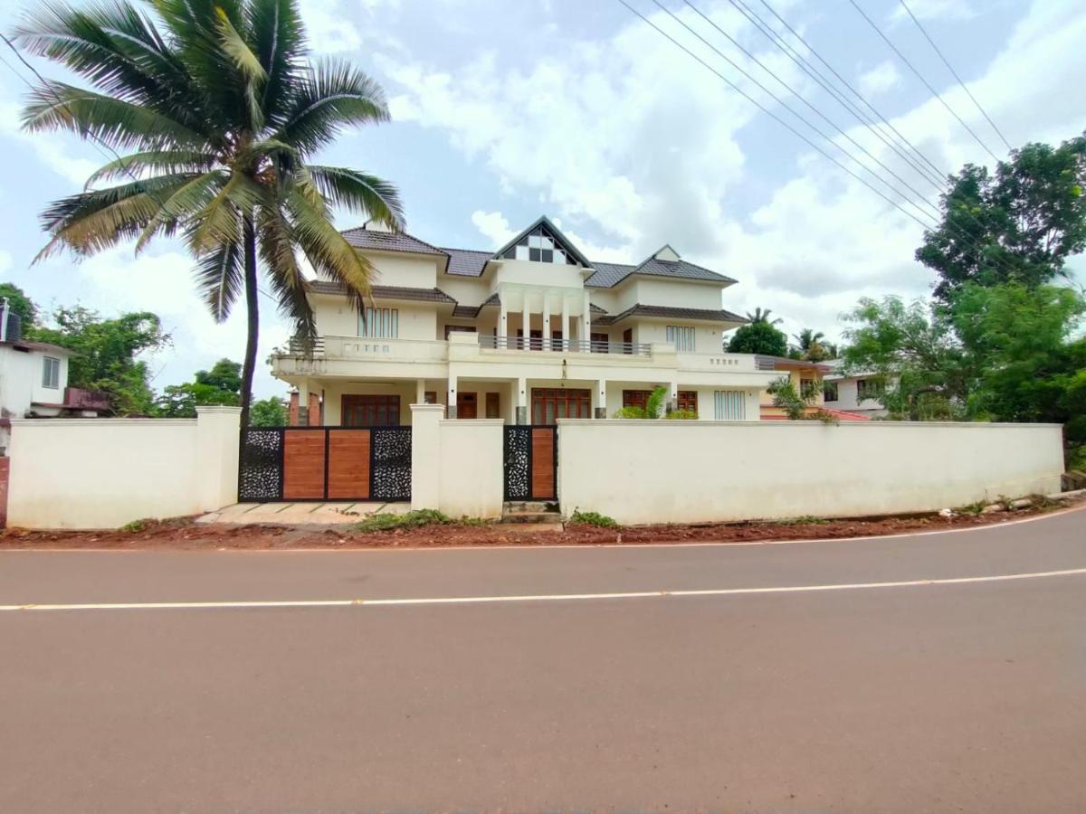 Nandhanam Holidays Kannur Exterior foto